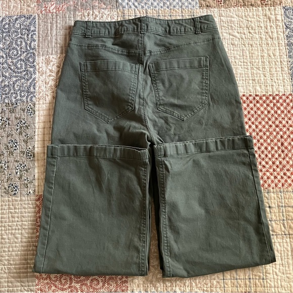 ON High Rise Wide Leg Army Green Pants - Picture 2 of 7